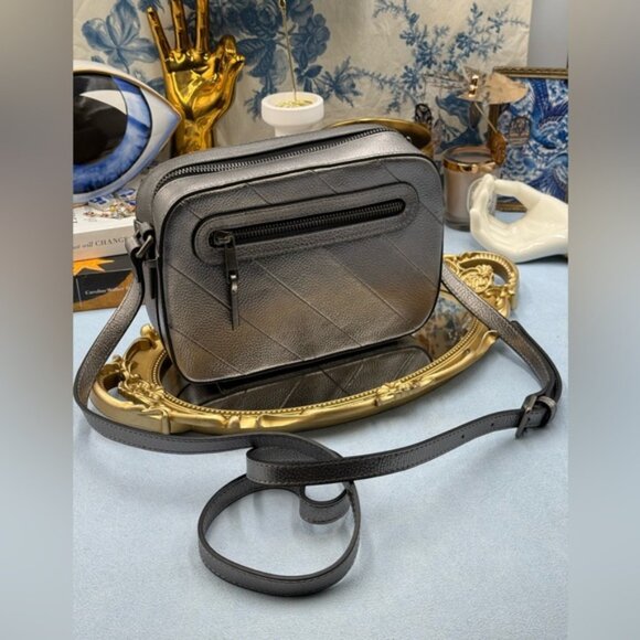 🆕 KURT GEIGER LONDON 🧿 NWOT Leather Crossbody Camera Bag, Gunmetal Silver - Picture 6 of 16